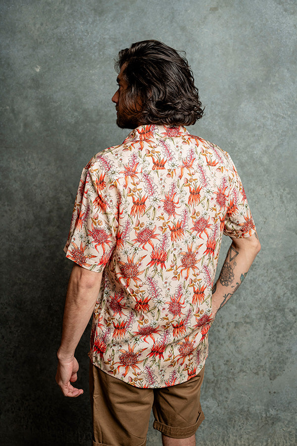 Relaxed fit short sleeve shirt with Waratah, Desert Pea, and Wax Flower prints
